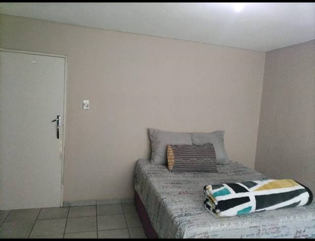 3 BEDROOM APARTMENT FOR SALE IN SUNNYSIDE